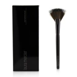 Laura Mercier Fan Powder Brush -Skin Care Store 12215924709 1